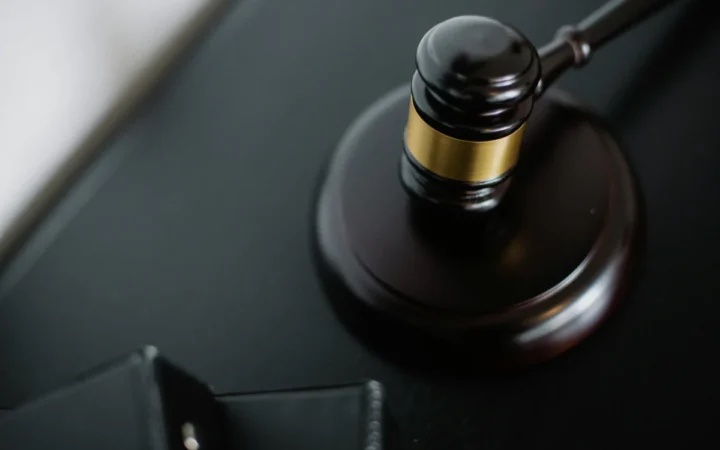 CEDO avertizează: Procuror acuzat că a încălcat prezumția de nevinovăție și imparțialitatea în justiția română
