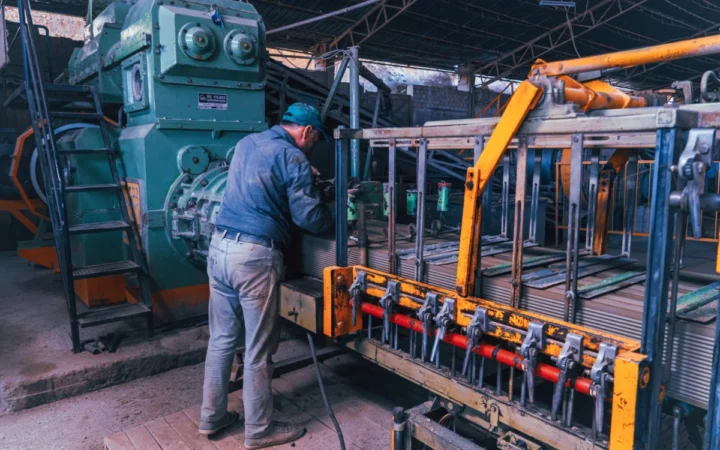 Șoc în piața muncii: peste 2.000 de joburi dispar în Timișoara după închiderea fabricii Zoppas