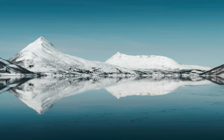 NATO analizează o posibilă misiune în Groenlanda: Danemarca și Groenlanda discută implicarea Alianței în Arctica