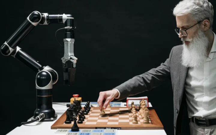 Marinescu Explică: De Ce Preferă Inteligența Umană în Era Inteligenței Artificiale