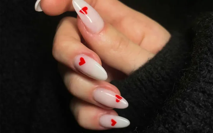 Testul suprem: Am încercat cel mai lăudat salon de unghii cu gel