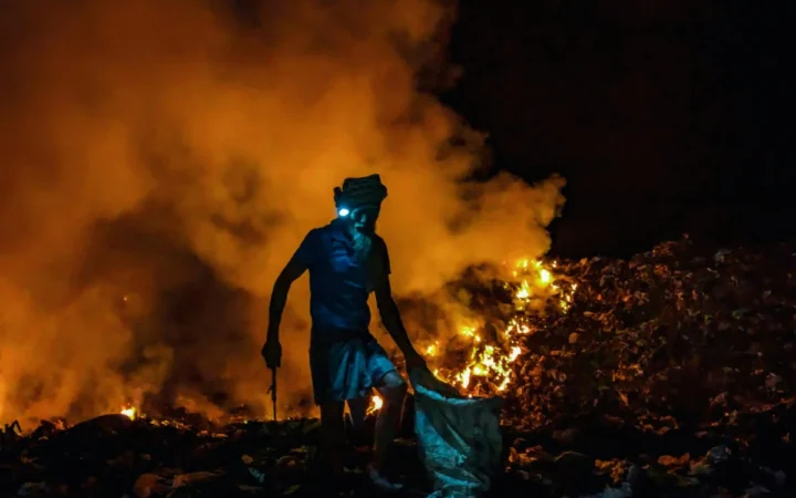 Bărbat de 63 de ani amendat după ce a incendiat deșeuri de plastic și cauciuc lângă o conductă principală de gaz la Bistrița