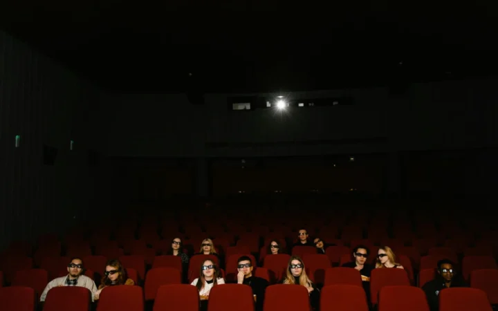 Super Bowl golește sălile de cinema: „Send Help” conduce box office-ul într-un weekend record de încasări minime
