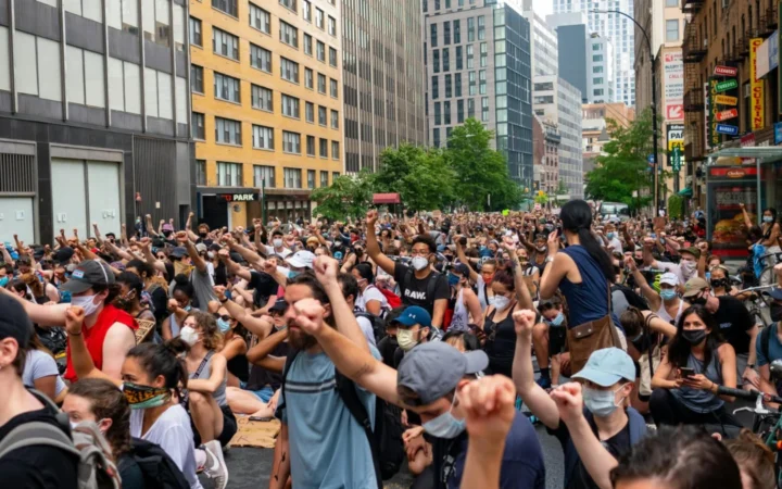 Protest la Cotroceni împotriva propunerilor pentru șefia marilor parchete: „Vrem integritate, vrem nume nepătate!”