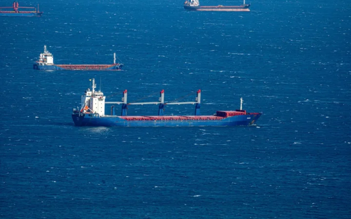 Șoc pe piețele maritime: De ce sfârșitul războiului în Golf nu va aduce liniște logisticii globale