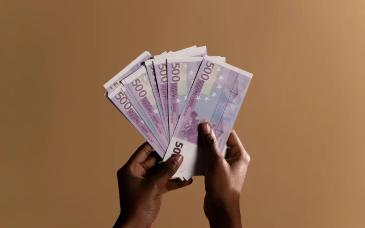 Barna trage semnalul de alarmă: Stop la creșteri de salarii și sporuri în sectorul public!