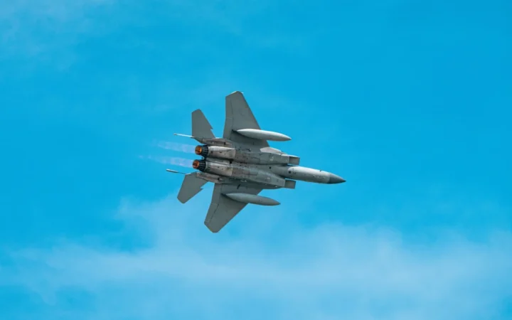 Un F-16 ucrainean doboară un avion rusesc: Dezvăluiri spectaculoase în Senatul SUA