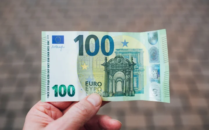 Cum vor arăta noile bancnote euro: design modern, mai multă siguranță și teme europene pentru viitorul tău portofel