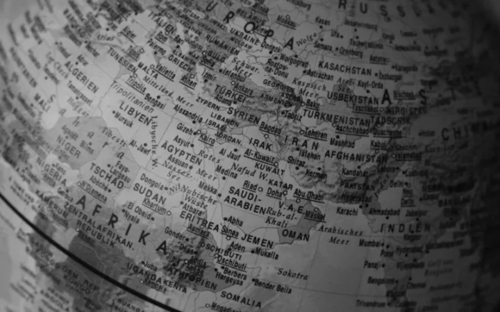 Horoscop 25 august: Oportunități și avertismente pentru fiecare zodie în carieră, bani și familie