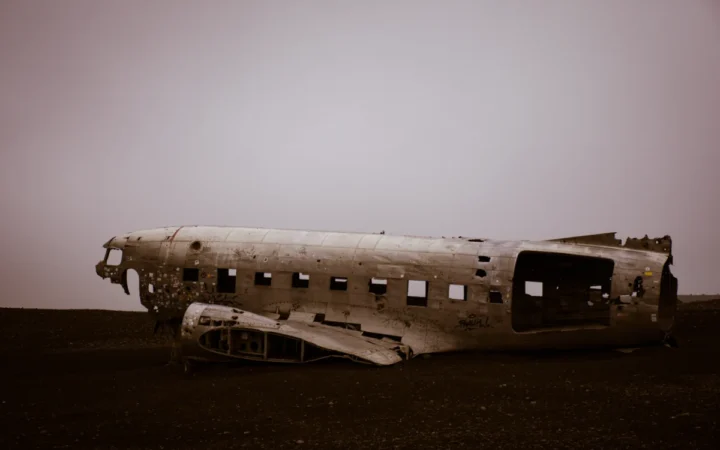 Tragedie în Peru: Un avion s-a prăbușit la scurt timp după decolare – 13 persoane și-au pierdut viața
