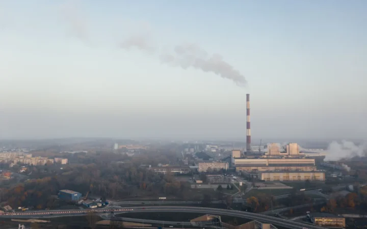 Polonia, în pragul blackout-ului: Râul Vistula secat obligă la oprirea centralelor pe cărbune și lasă sute de mii de gospodării fără curent
