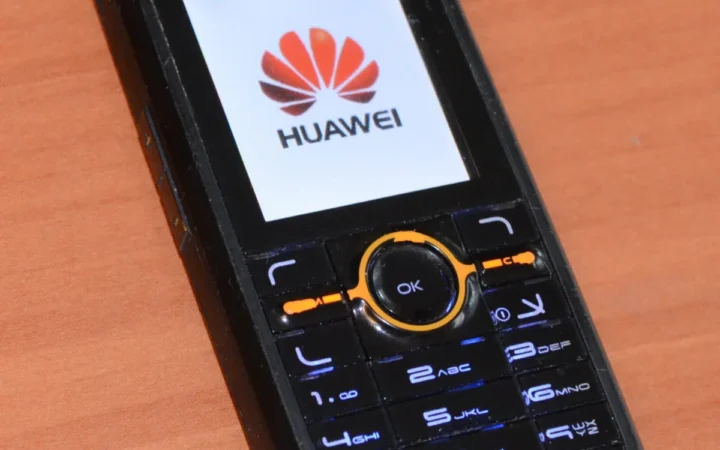 Tot mai mulți români joacă pe mobil: crește rapid industria jocurilor pe telefon în România